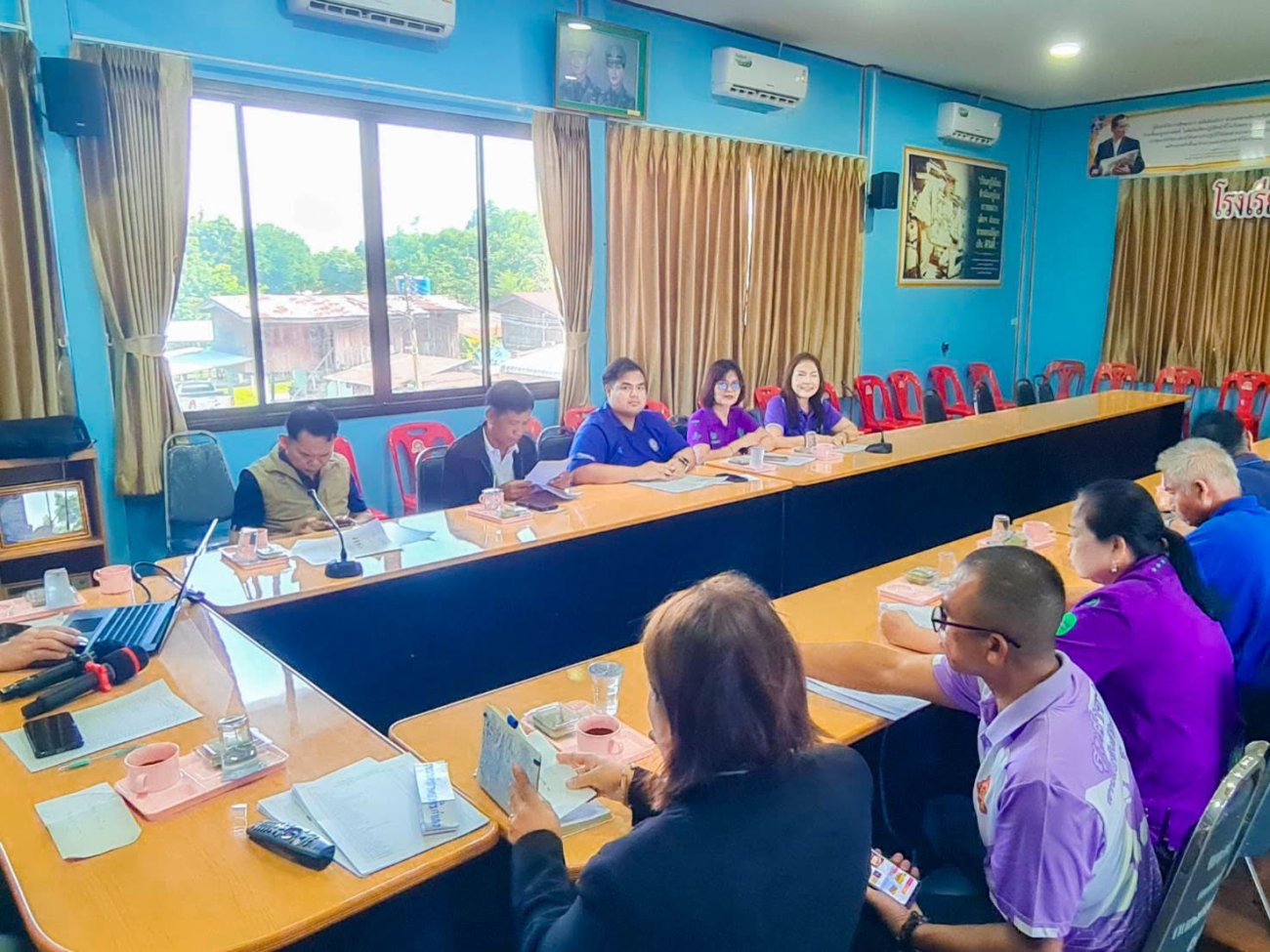 เทศบาลตำบลหนองกี่ ร่วมปรึกษาหารือแนวทางการพัฒนาโรงเรียนบ้านหนองกี่สุขสำราญ
