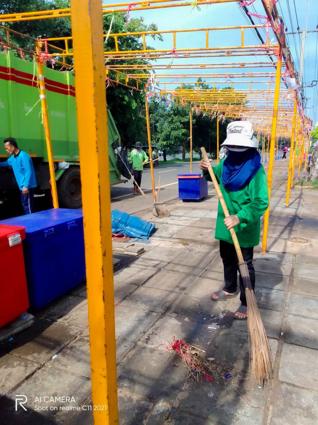 ลงพื้นที่พัฒนาและทำความสะอาดชุมชนในเขตเทศบาลตำบลหนองกี่